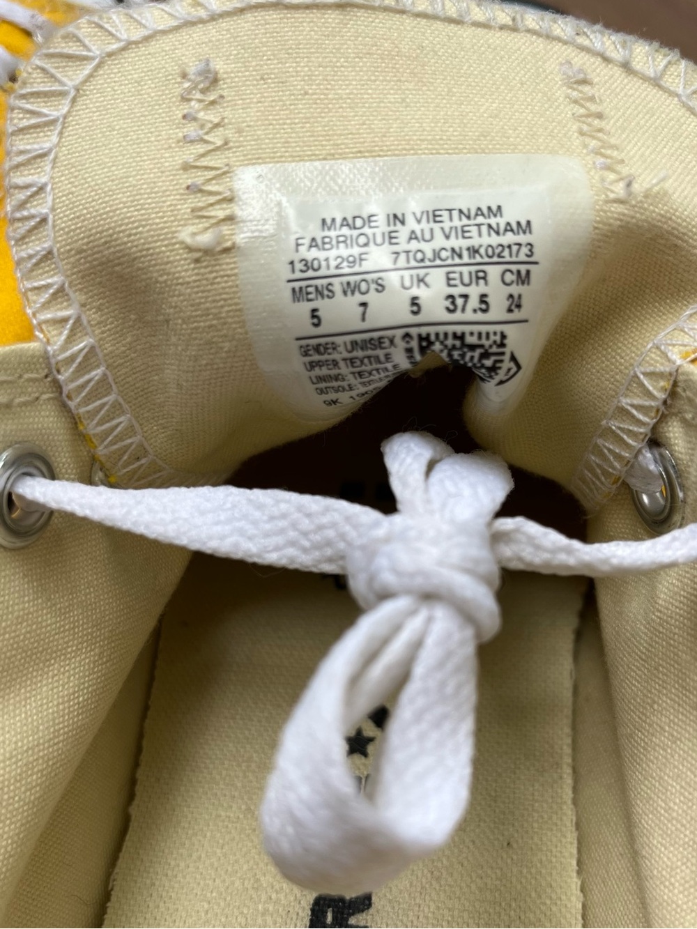 Converse Chuck Taylor All Star Low Top in Lemon Chrome /Golden Women’s Size 7 - Picture 6 of 7
